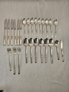 Oneida Community Morning Star Silverplate Flatware 26 Piece Lot
